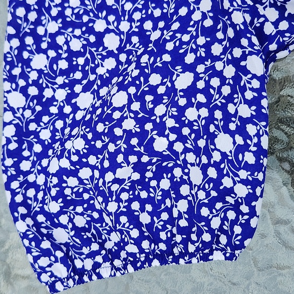 Ladies top Small - Picture 3 of 7